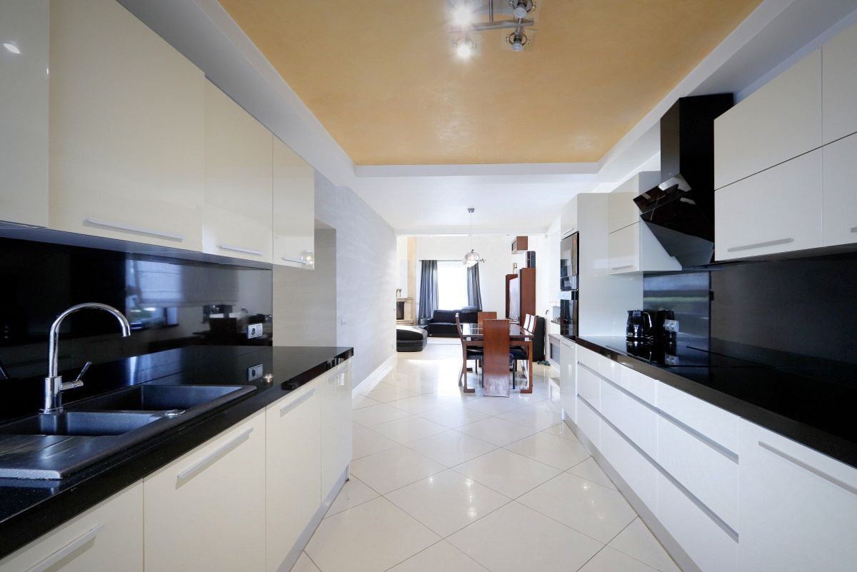 Dom 7 pokojowe na Sprzedaż