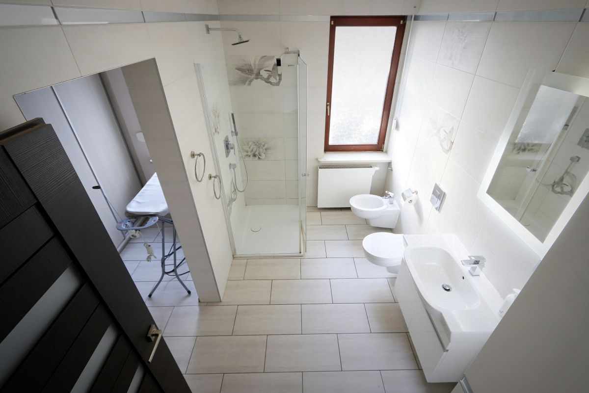 Dom 7 pokojowe na Sprzedaż