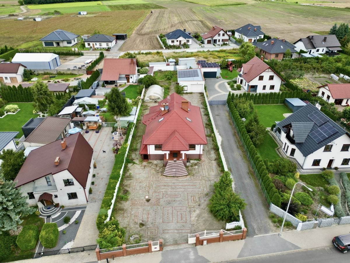 Dom 5 pokojowe na Sprzedaż