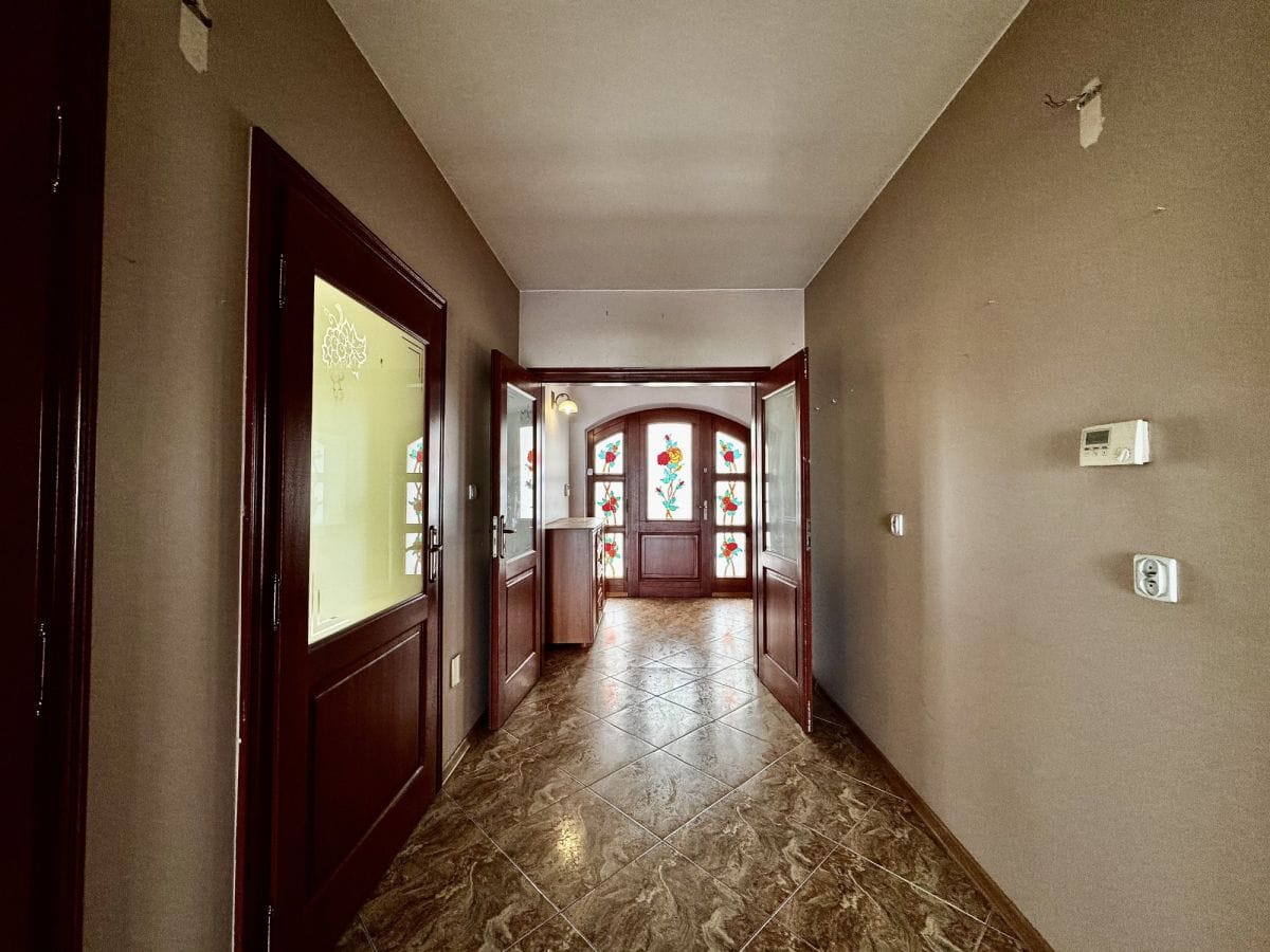 Dom 5 pokojowe na Sprzedaż