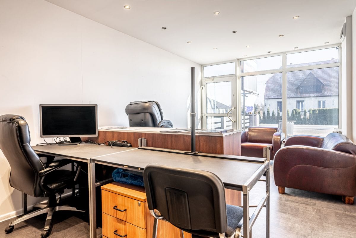 Dom 6 pokojowe na Sprzedaż