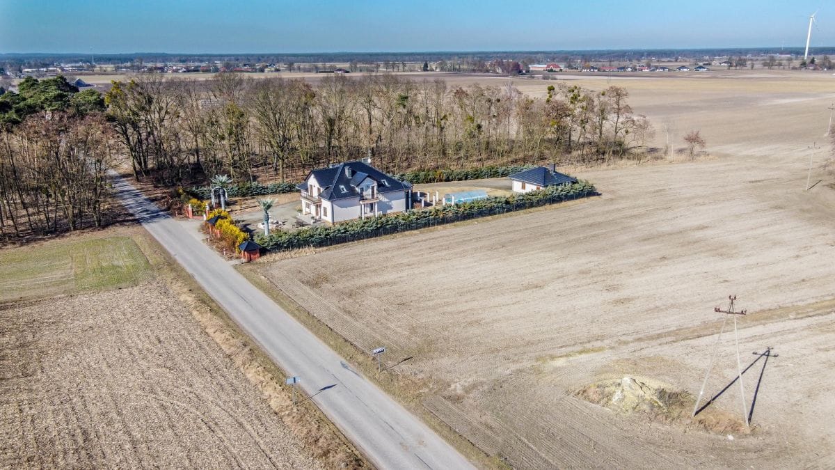 Działka  pokojowe na Sprzedaż