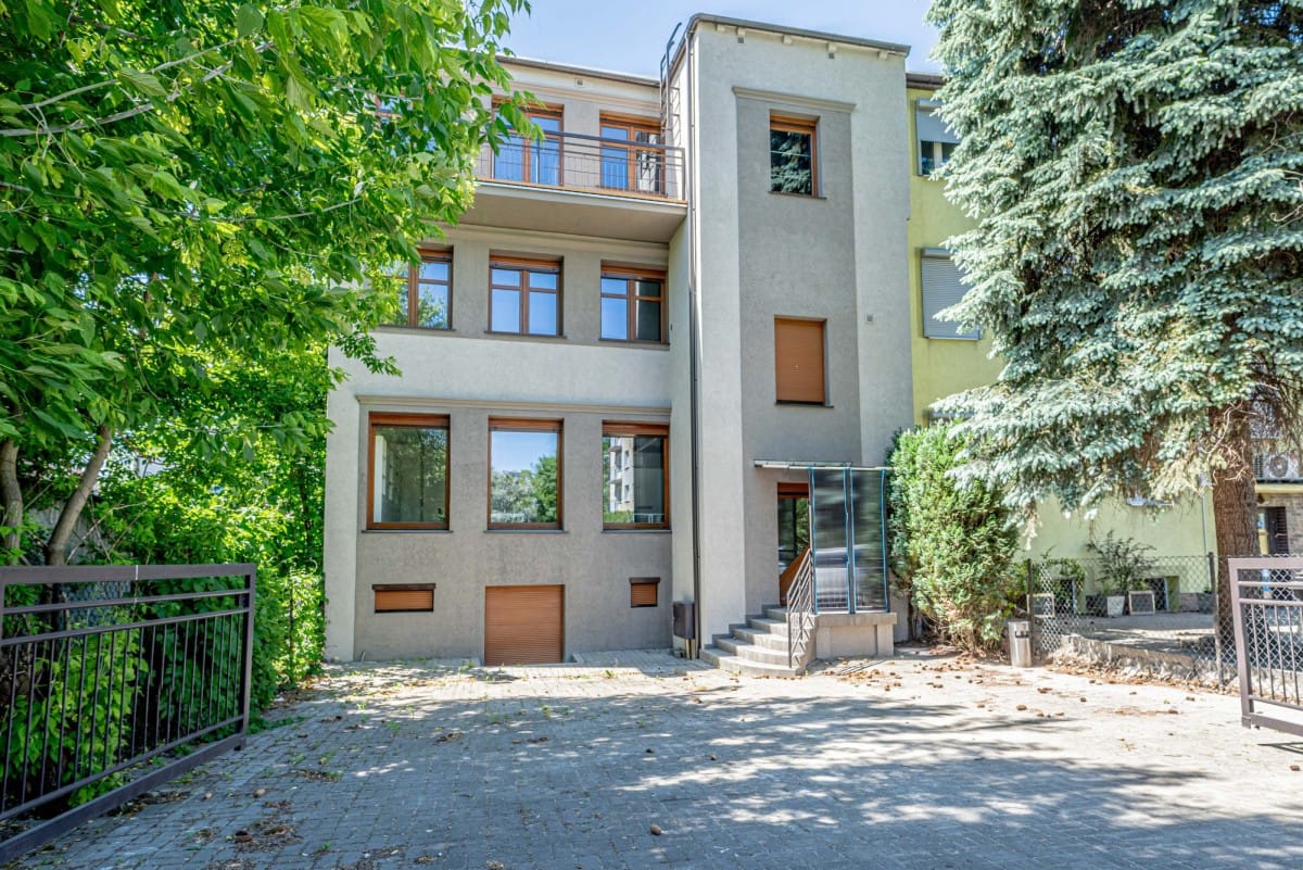 Dom 10 pokojowe na Wynajem