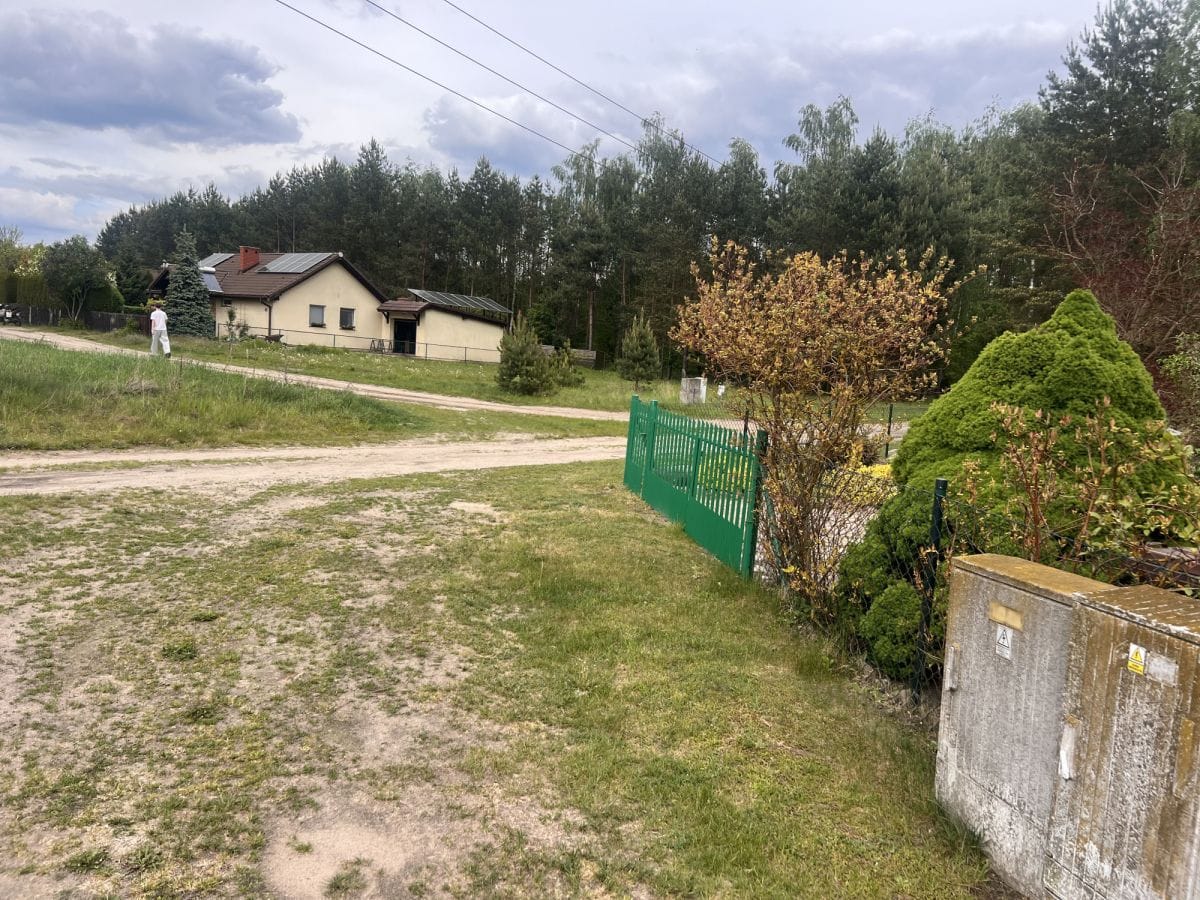 Działka  pokojowe na Sprzedaż