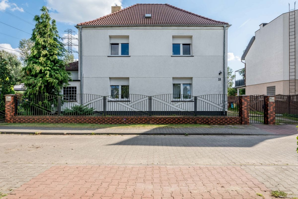 Dom 5 pokojowe na Sprzedaż