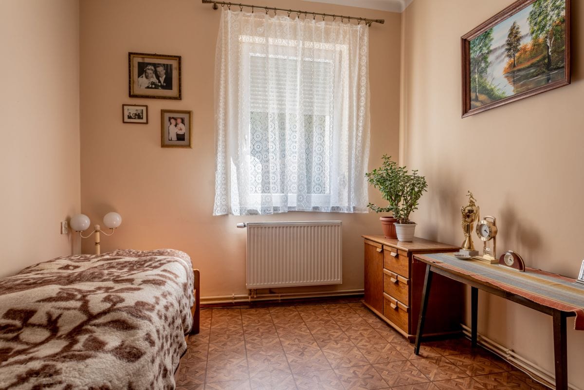 Dom 6 pokojowe na Sprzedaż