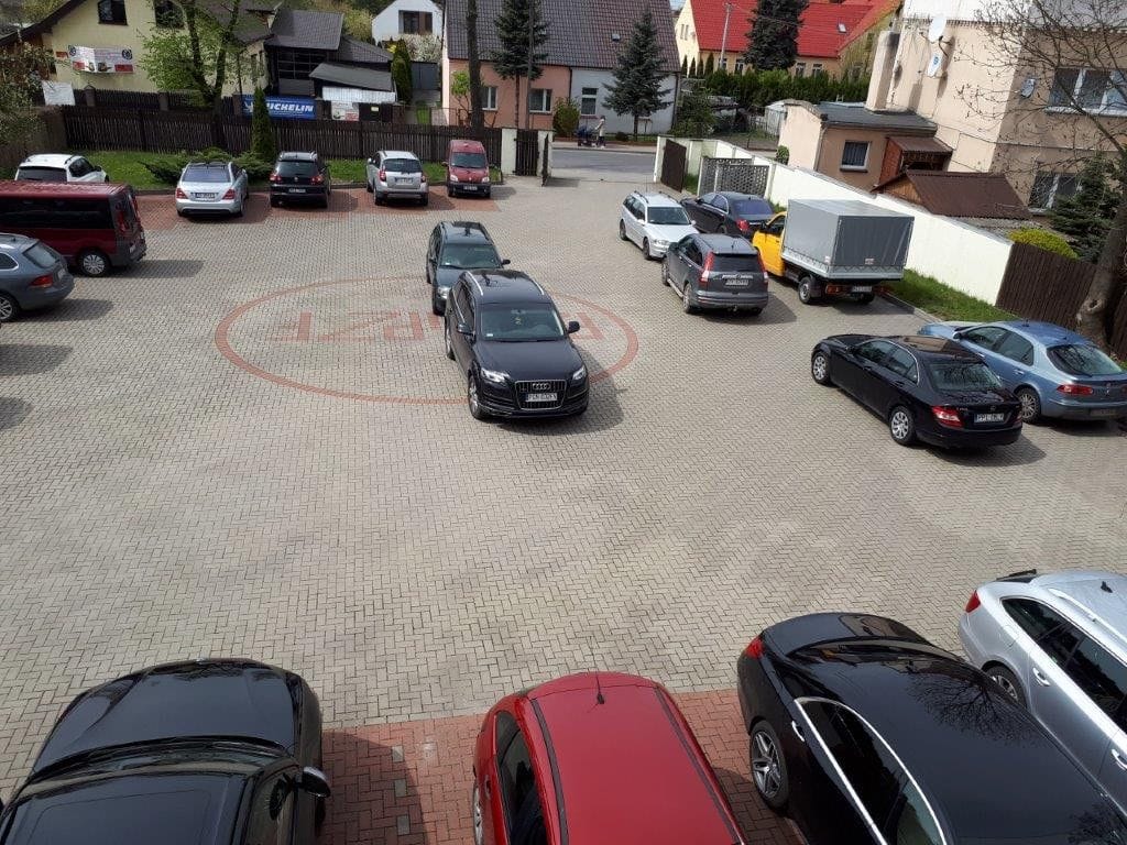 Lokal użytkowy  pokojowe na Sprzedaż