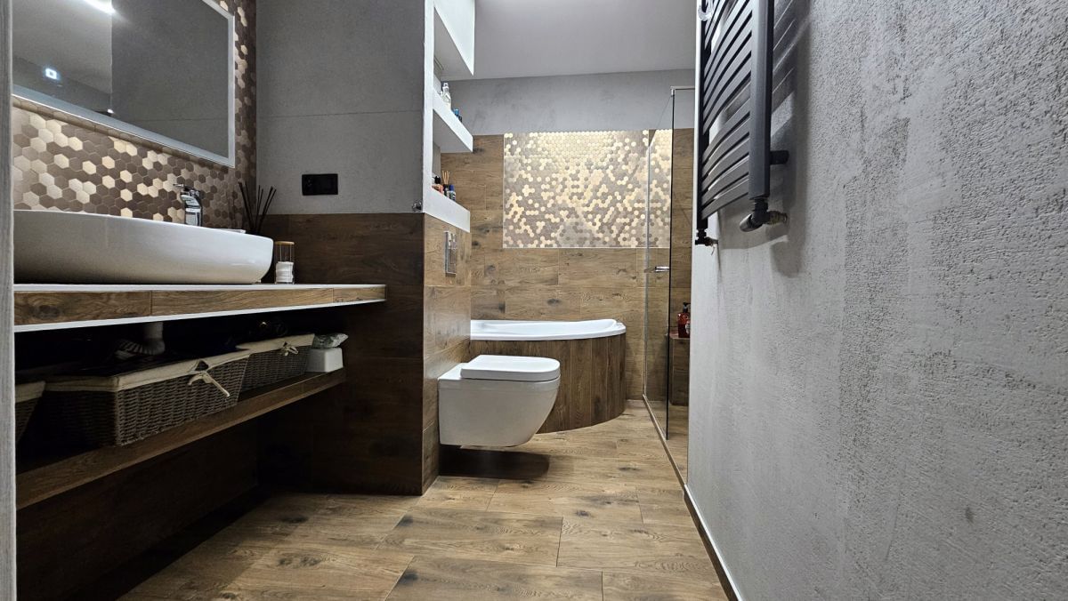 Mieszkanie 4 pokojowe na Sprzedaż