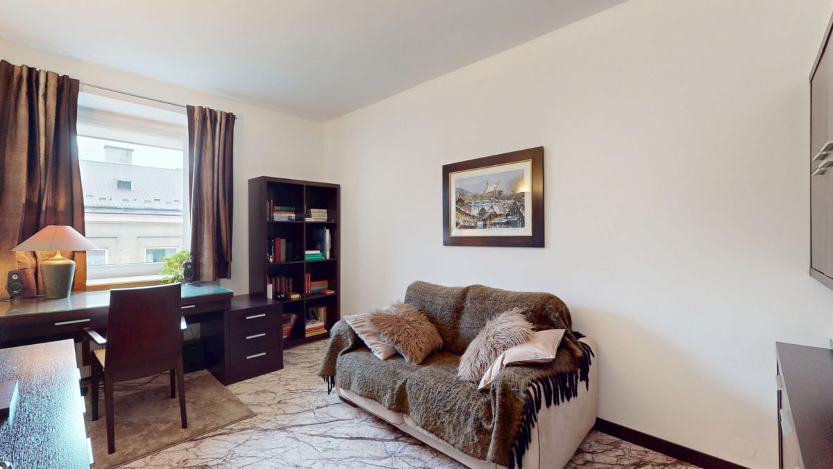 Mieszkanie 6 pokojowe na Sprzedaż