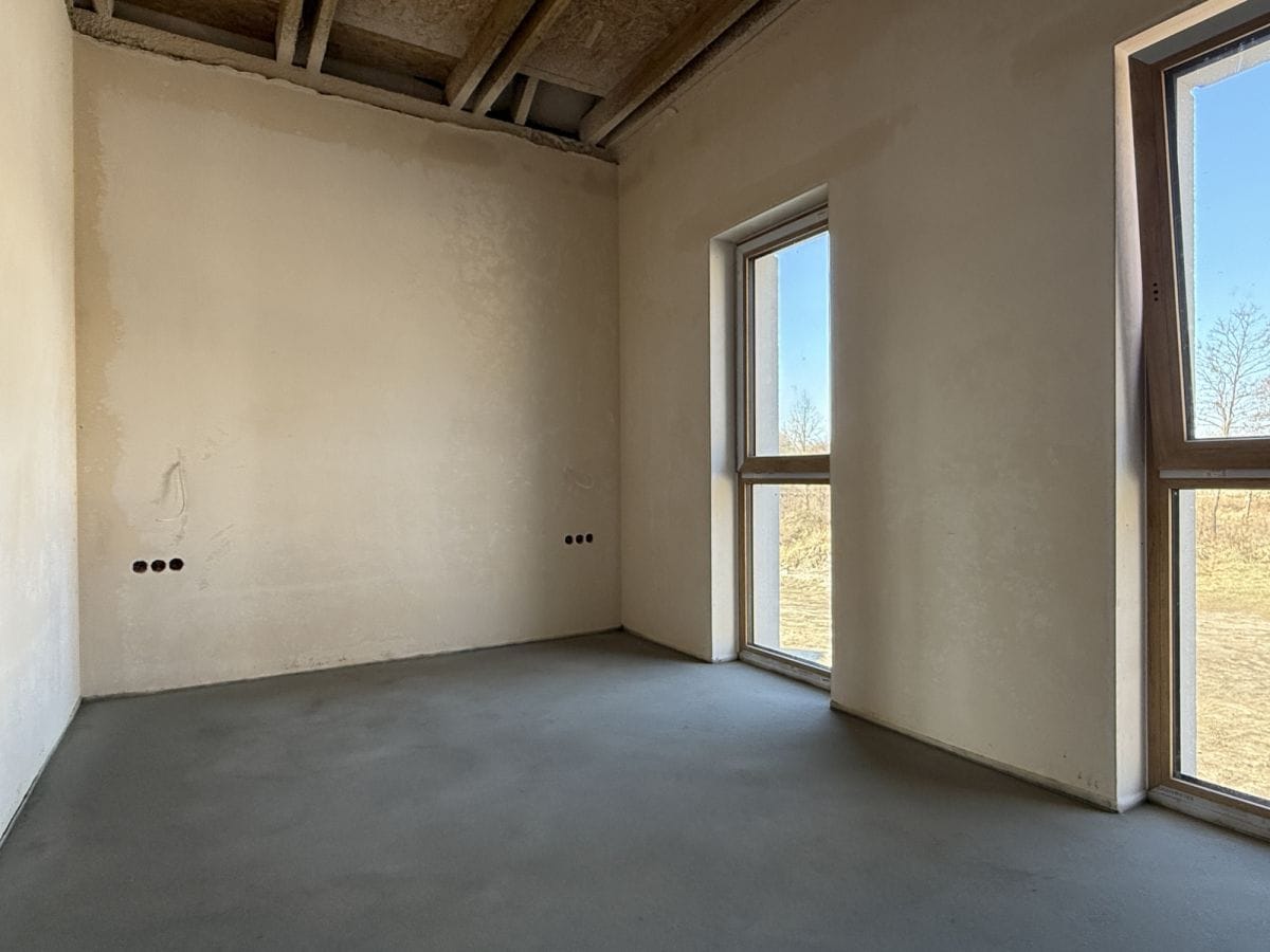 Dom 5 pokojowe na Sprzedaż