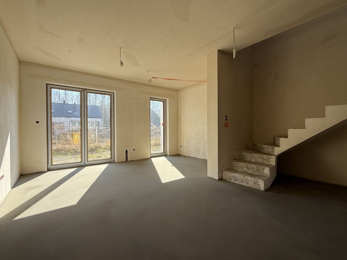 Dom 4 pokojowe na Sprzedaż