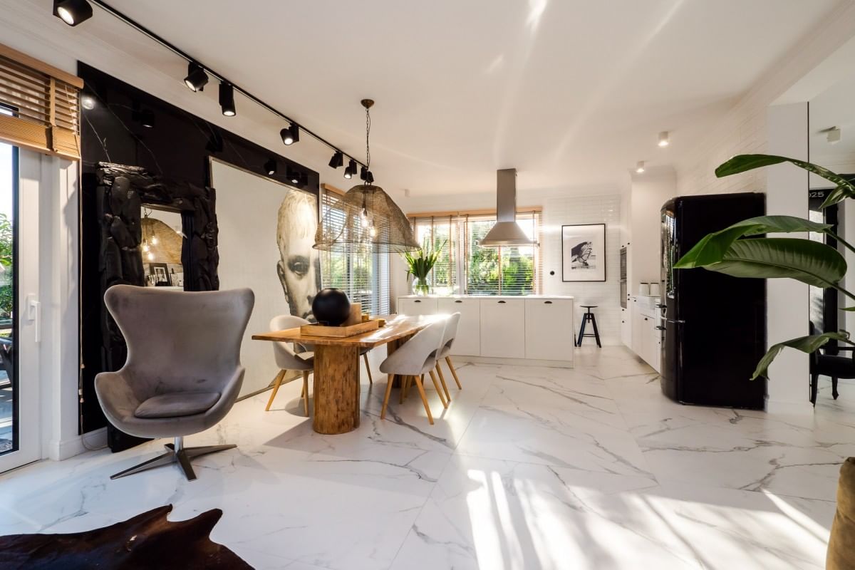 Lokal użytkowy  pokojowe na Sprzedaż