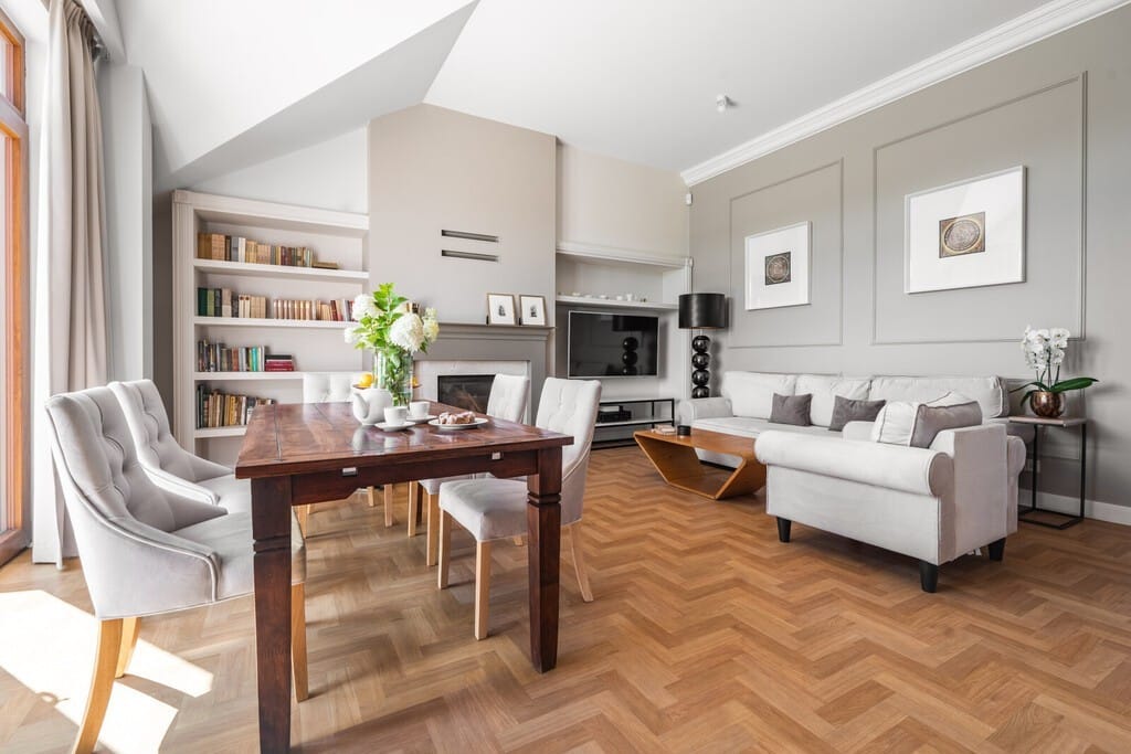 Dom 20 pokojowe na Sprzedaż