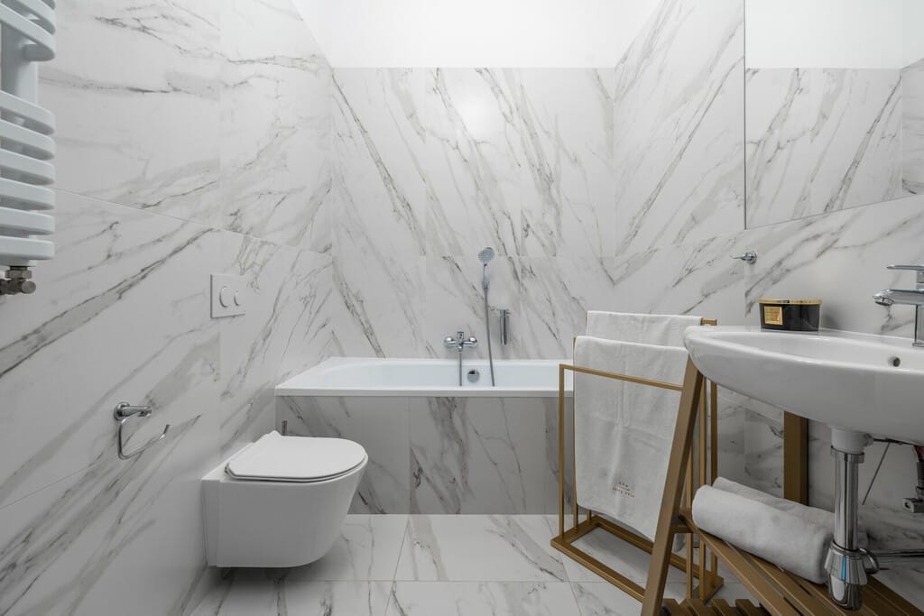 Dom 20 pokojowe na Sprzedaż