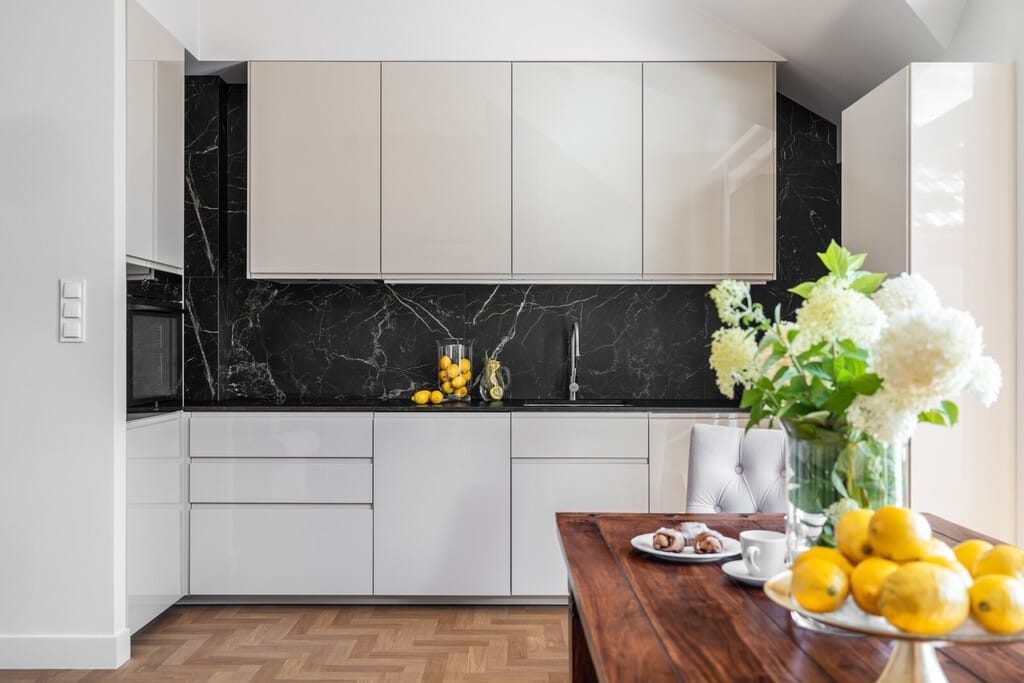 Dom 20 pokojowe na Sprzedaż