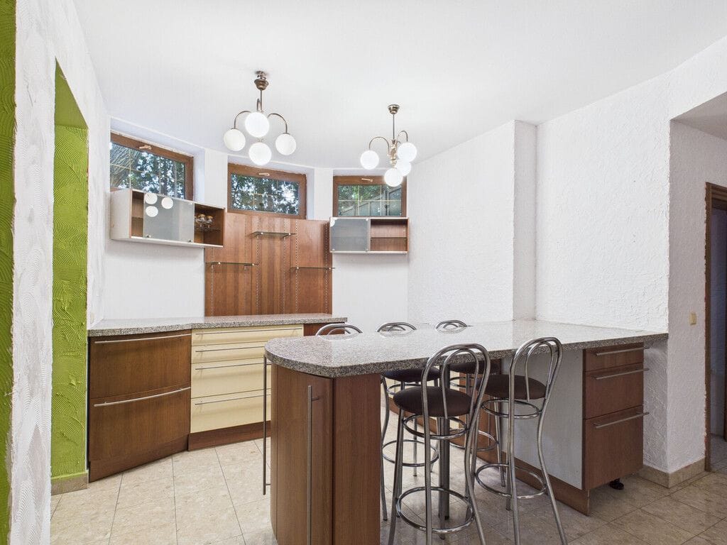 Dom 10 pokojowe na Sprzedaż