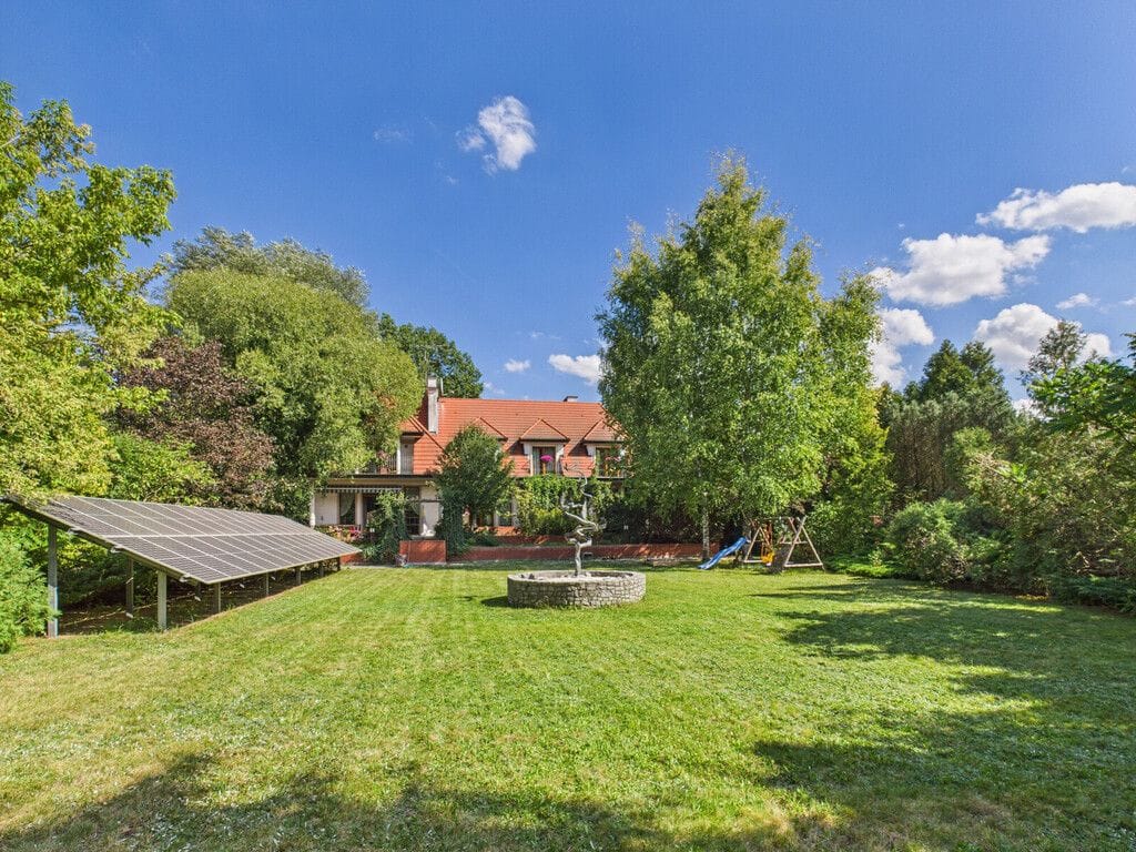 Dom 10 pokojowe na Sprzedaż