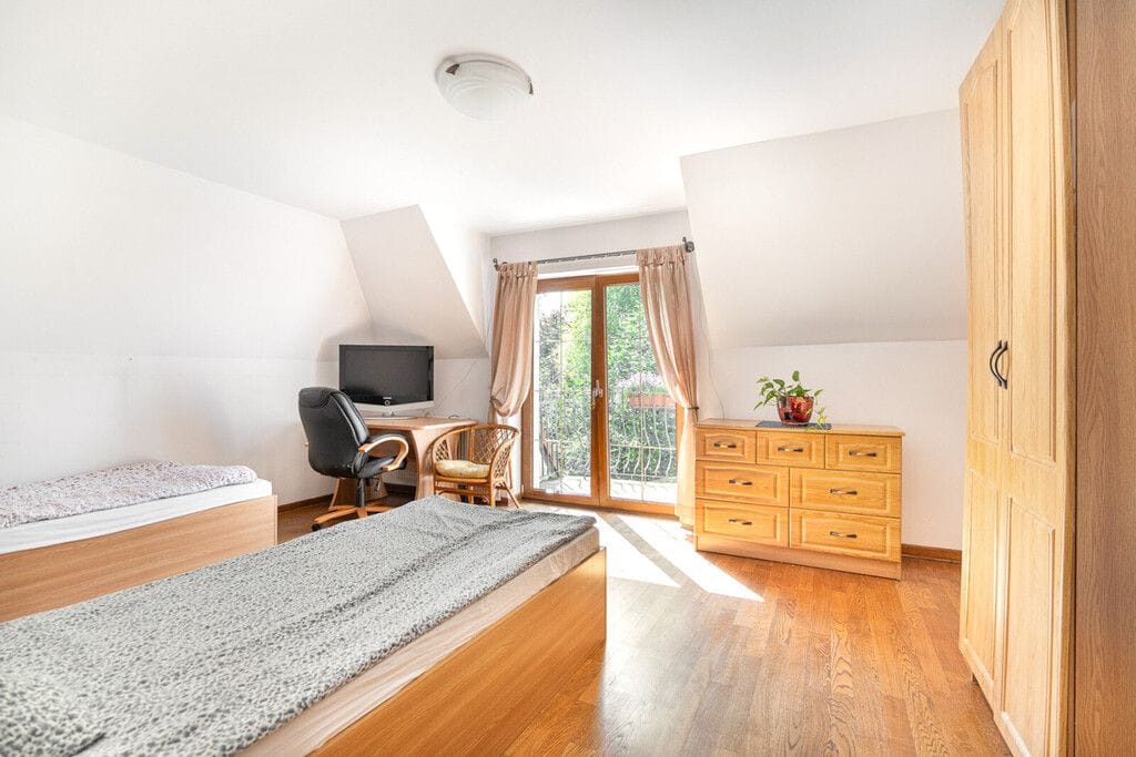 Dom 10 pokojowe na Sprzedaż