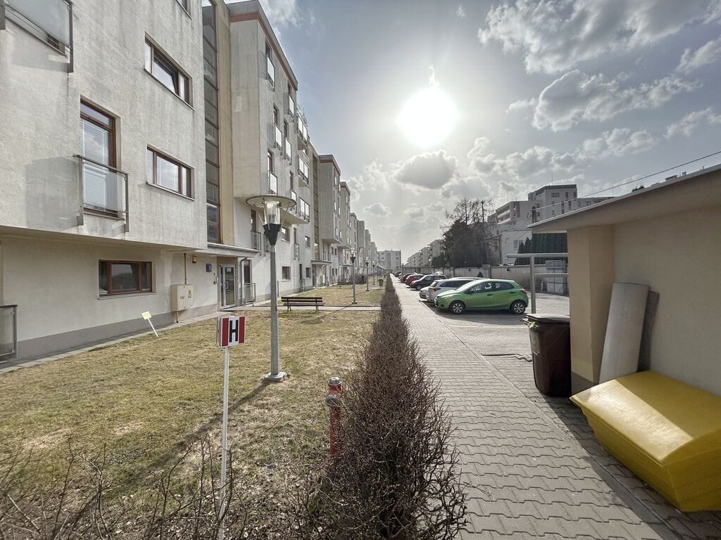 Mieszkanie 3 pokojowe na Sprzedaż