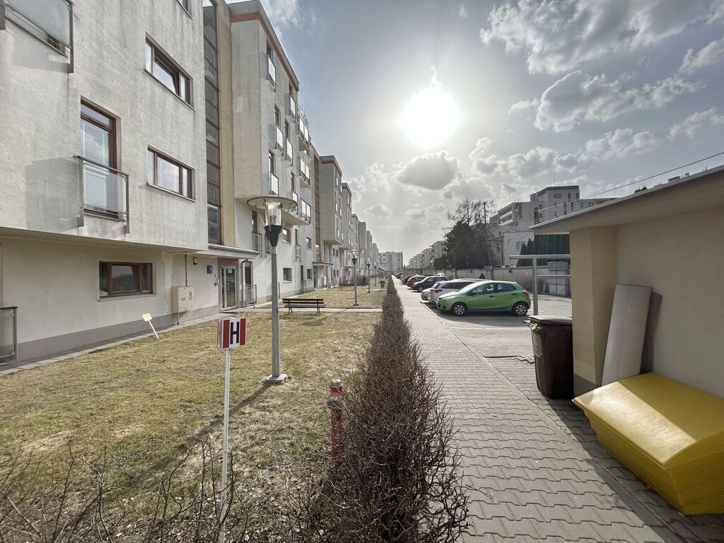 Mieszkanie 3 pokojowe na Sprzedaż