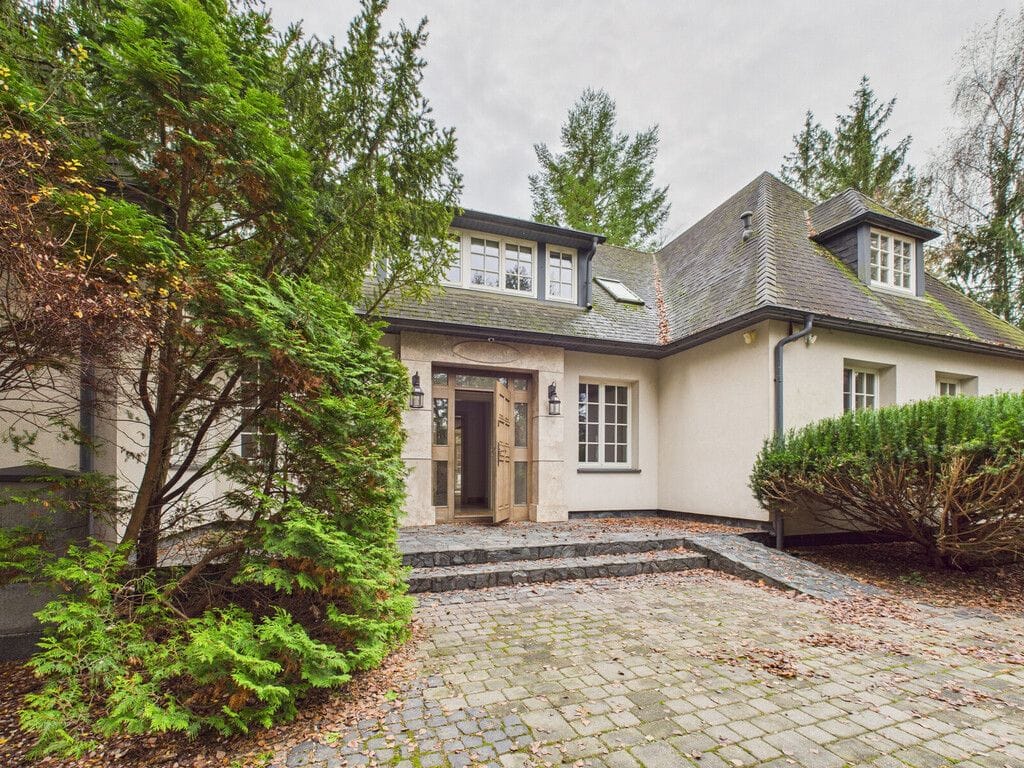 Dom 7 pokojowe na Sprzedaż