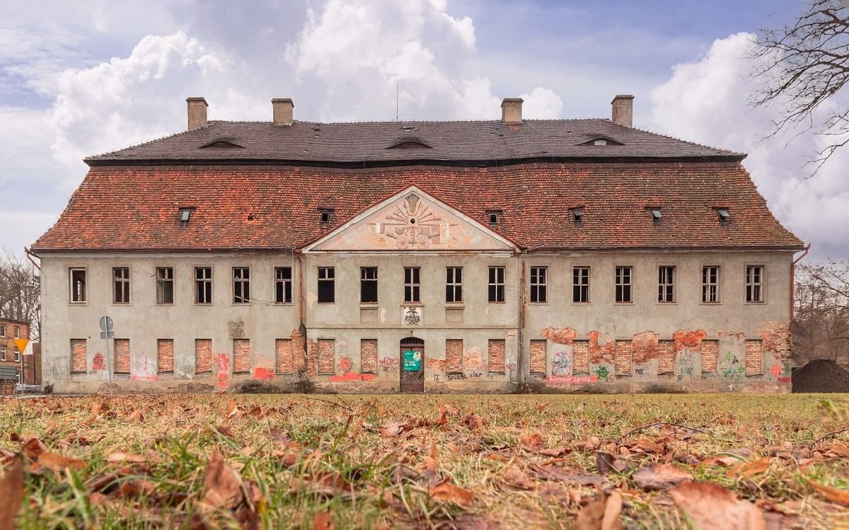 Dom 15 pokojowe na Sprzedaż