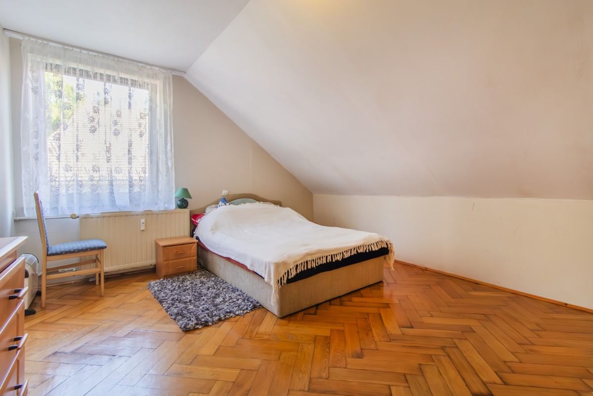 Dom 6 pokojowe na Sprzedaż