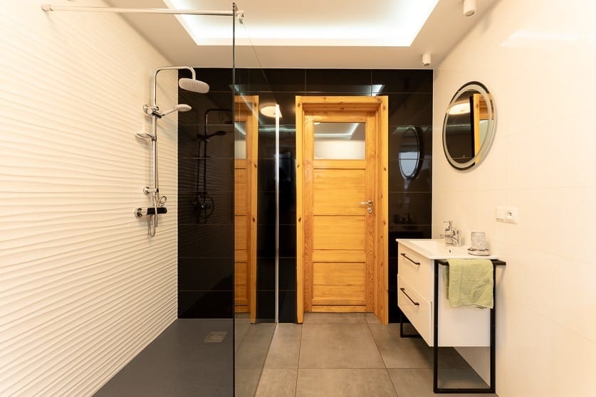 Dom 6 pokojowe na Sprzedaż