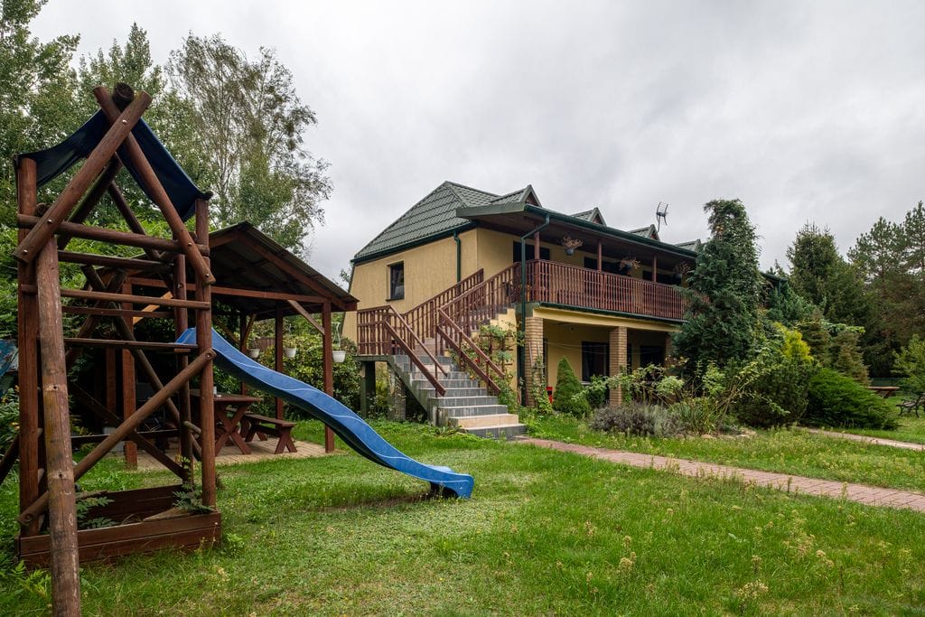 Dom 22 pokojowe na Sprzedaż