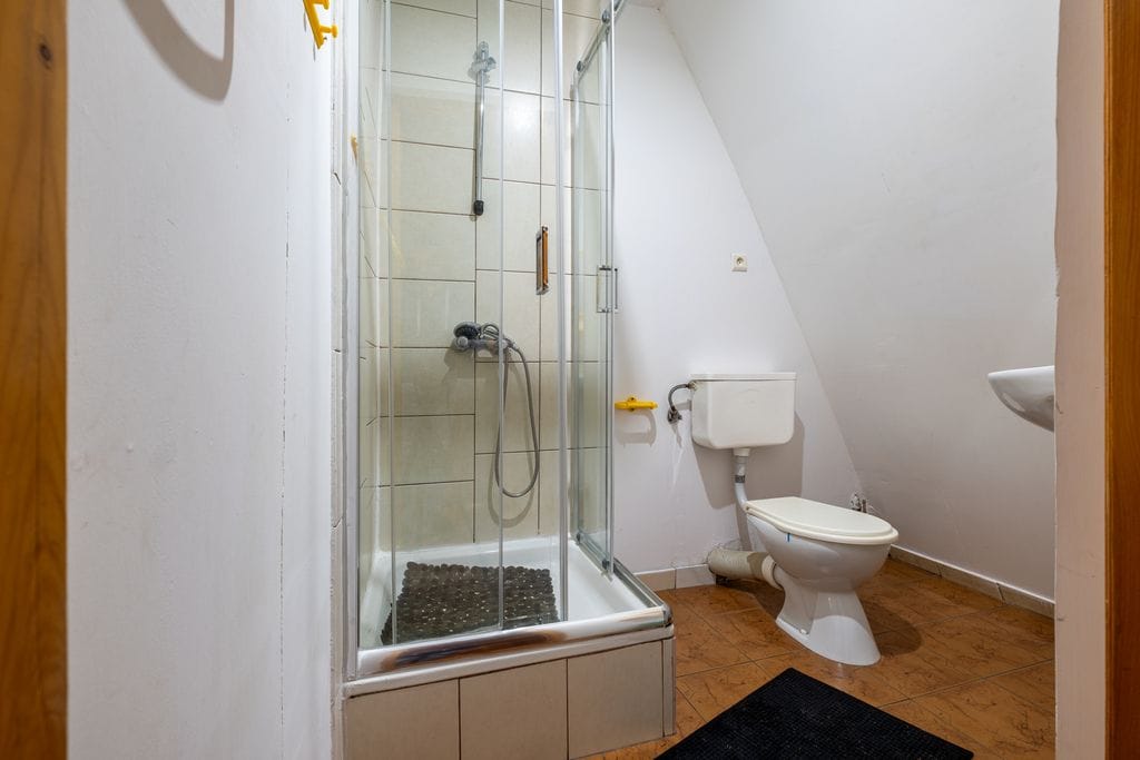 Dom 22 pokojowe na Sprzedaż