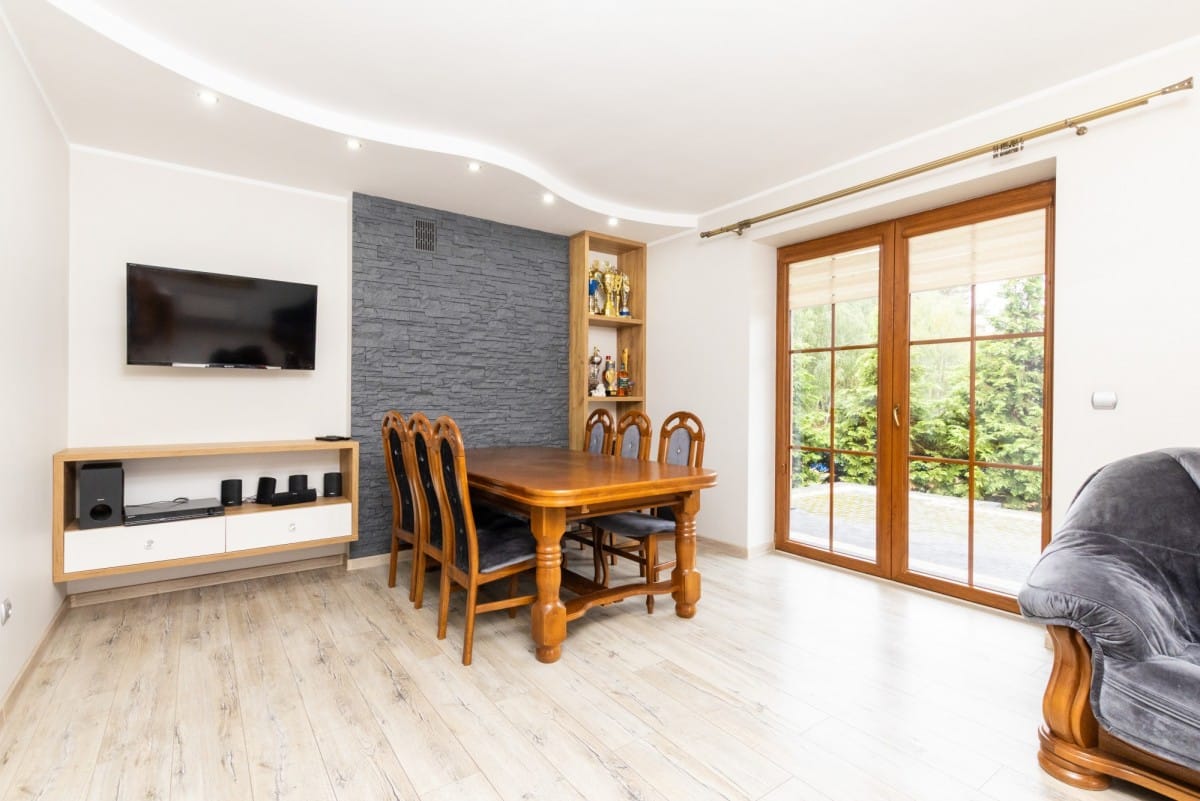 Dom 4 pokojowe na Sprzedaż