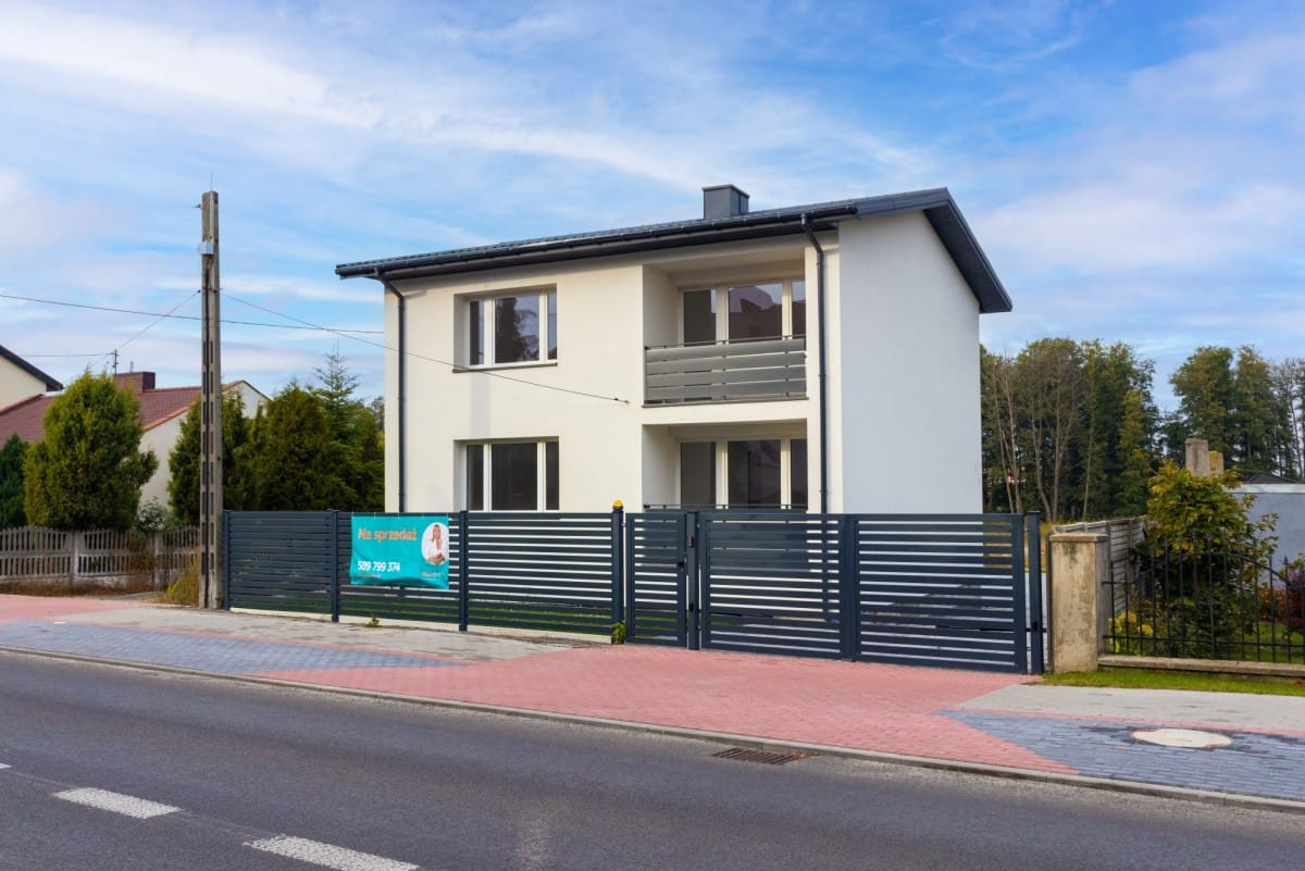 Dom 4 pokojowe na Sprzedaż