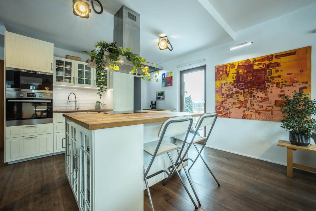 Dom 4 pokojowe na Sprzedaż