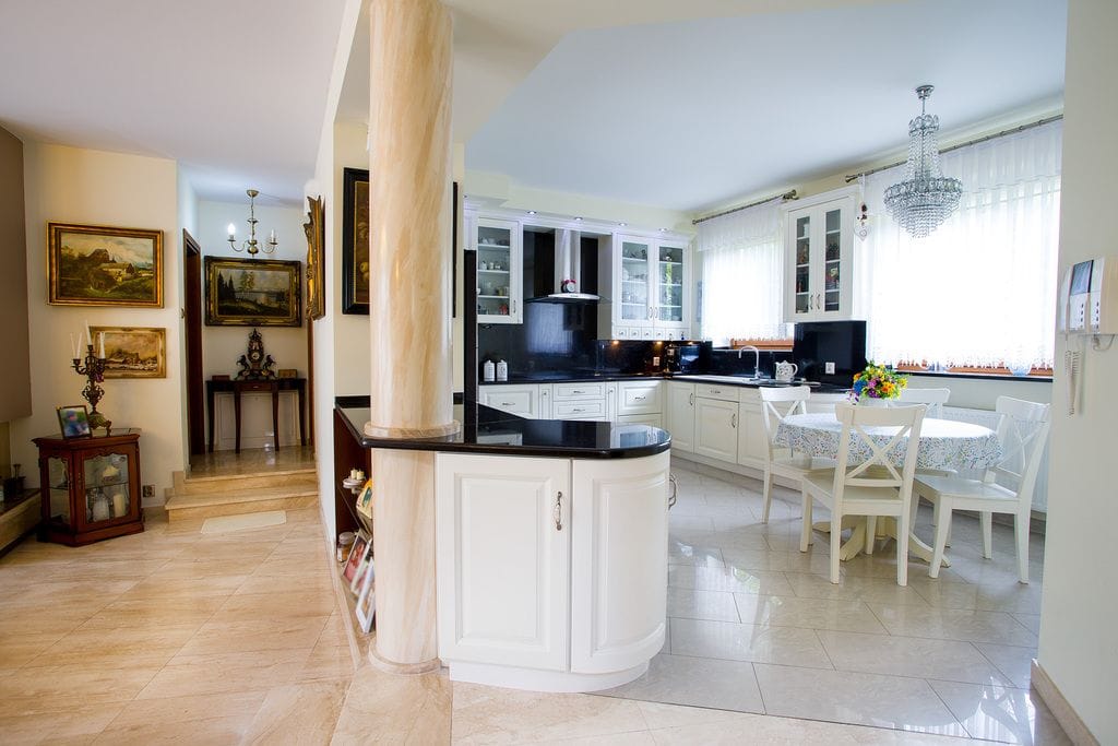 Dom 7 pokojowe na Sprzedaż