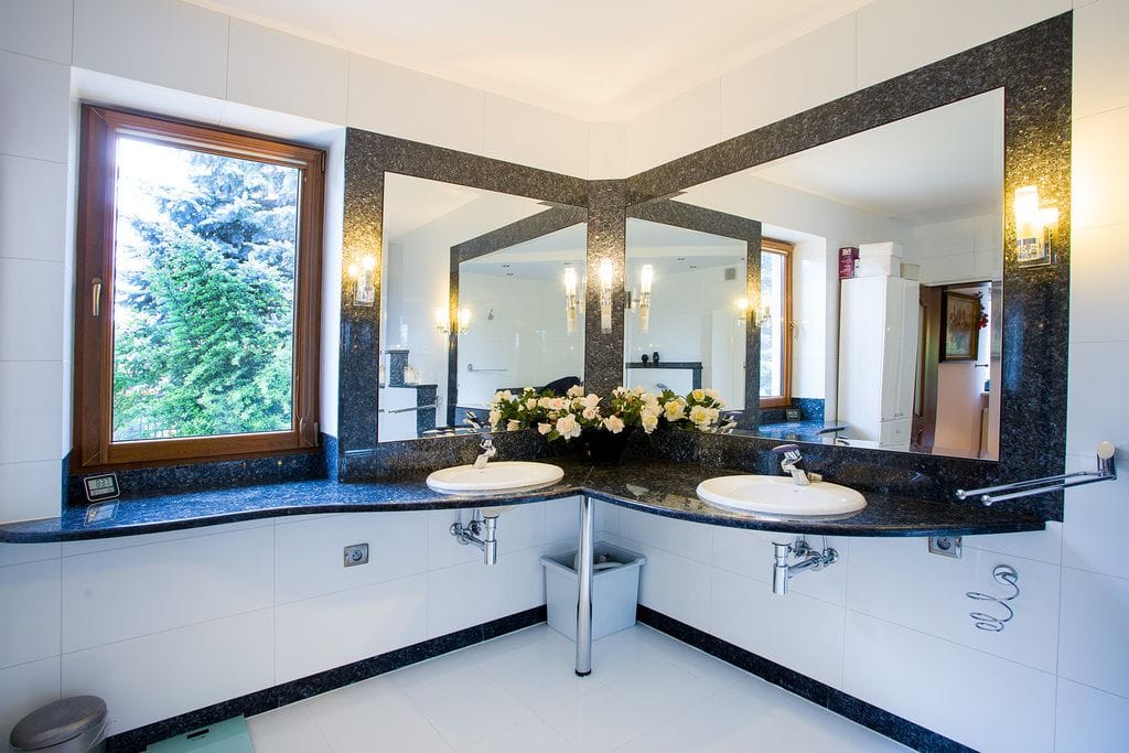 Dom 7 pokojowe na Sprzedaż