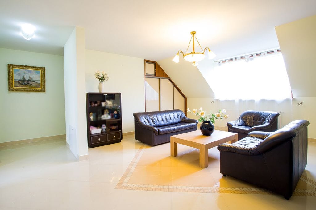 Dom 7 pokojowe na Sprzedaż