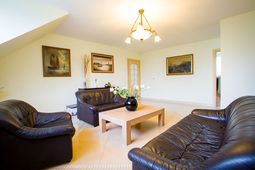 Dom 7 pokojowe na Sprzedaż