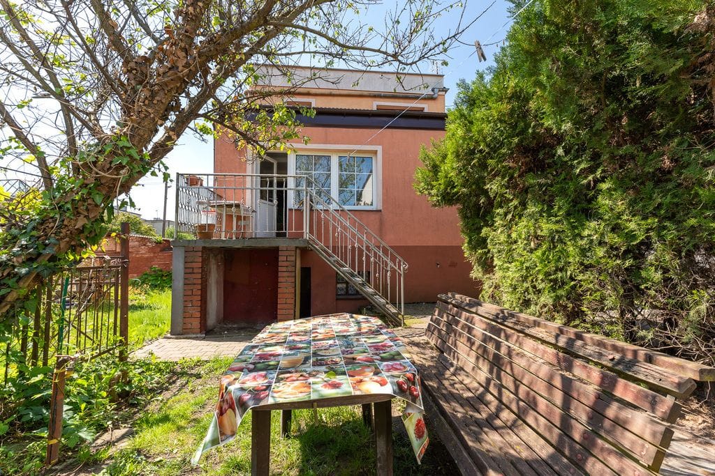 Dom 6 pokojowe na Sprzedaż