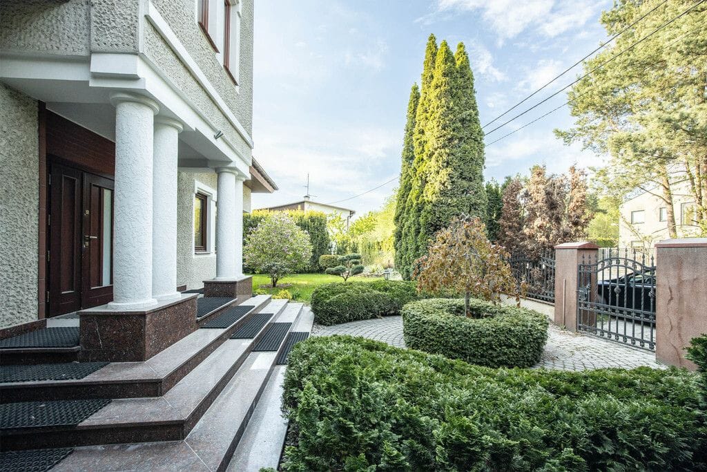 Dom 6 pokojowe na Sprzedaż