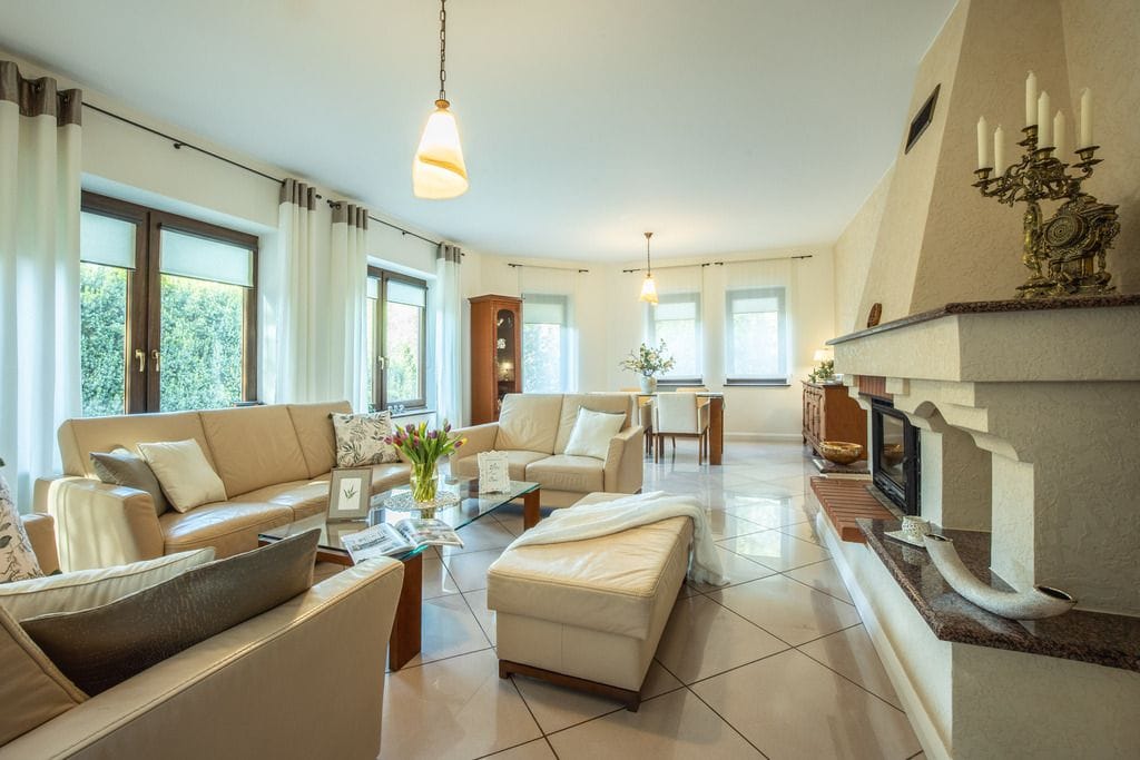 Dom 6 pokojowe na Sprzedaż