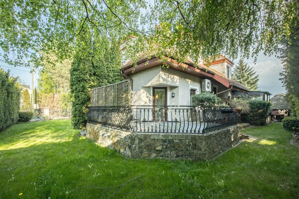 Dom 6 pokojowe na Sprzedaż