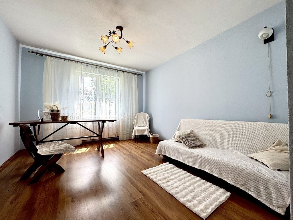 Dom 4 pokojowe na Sprzedaż