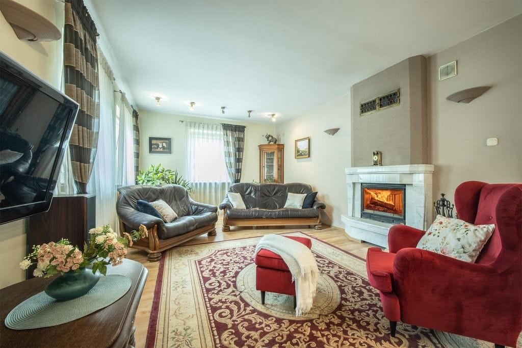 Dom 5 pokojowe na Sprzedaż