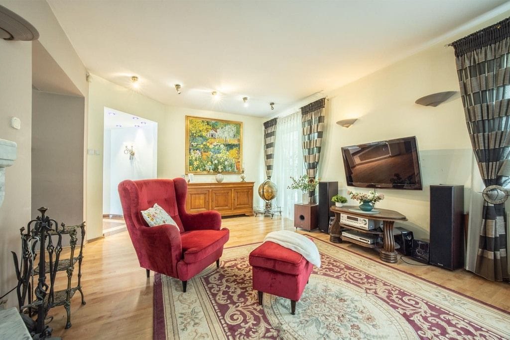 Dom 5 pokojowe na Sprzedaż