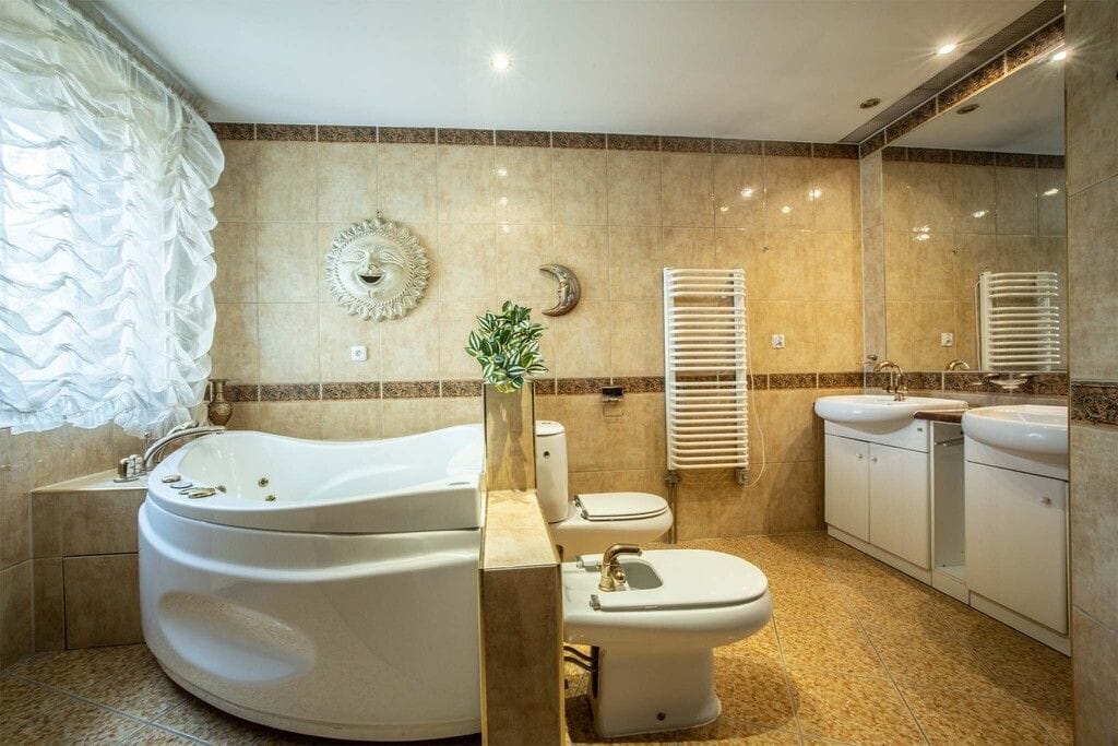 Dom 5 pokojowe na Sprzedaż