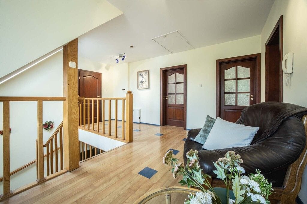 Dom 5 pokojowe na Sprzedaż