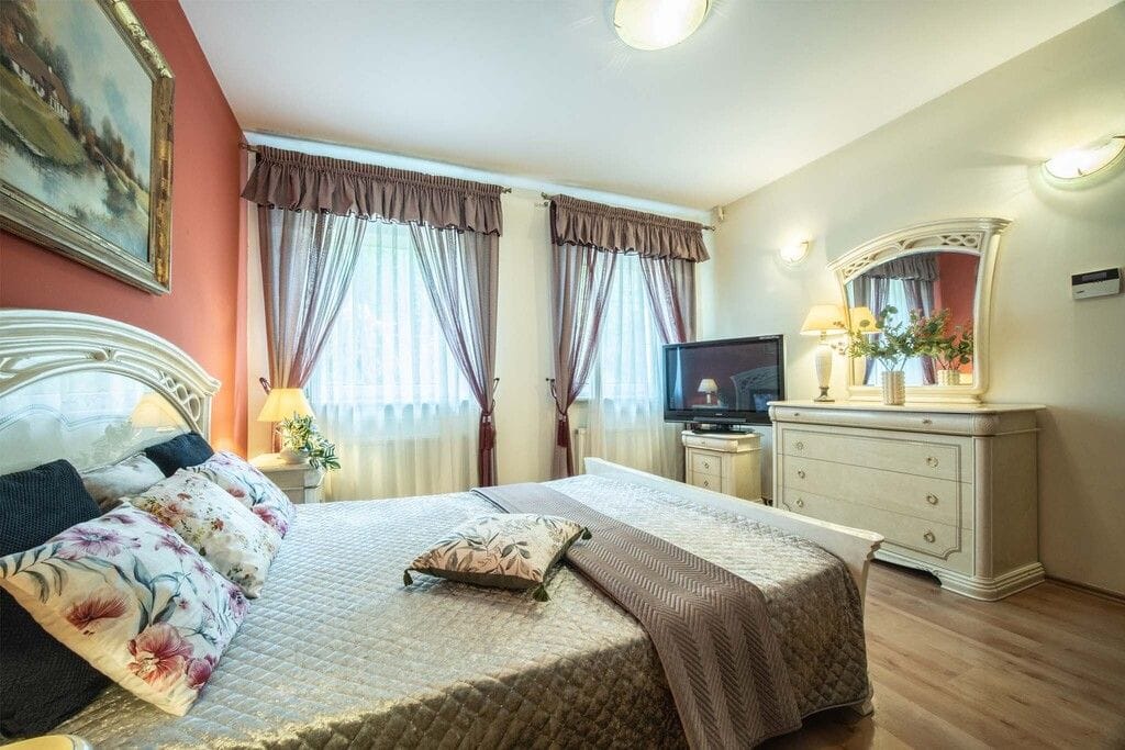 Dom 5 pokojowe na Sprzedaż