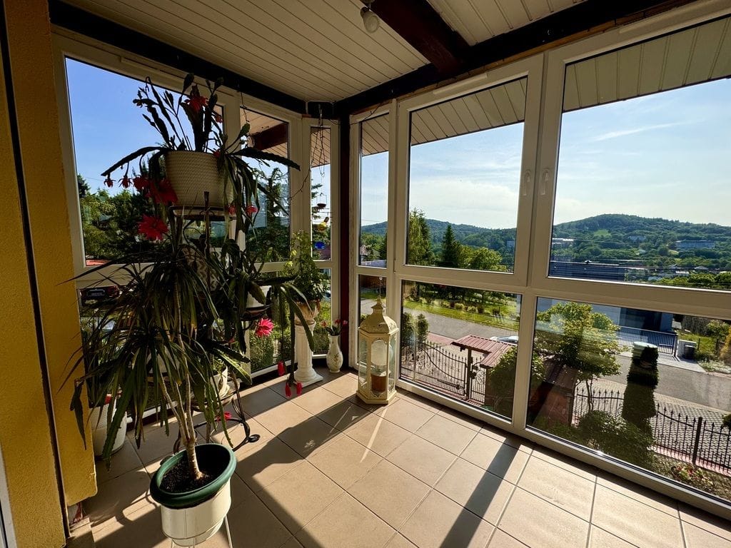 Dom 4 pokojowe na Sprzedaż