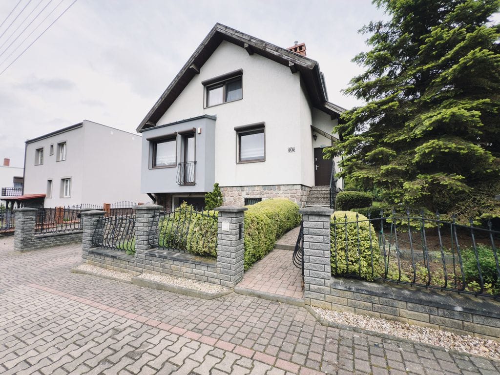 Dom 5 pokojowe na Sprzedaż