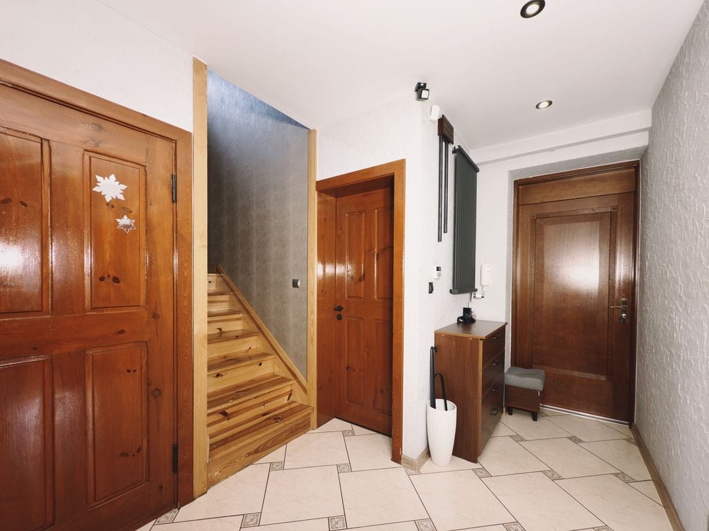 Dom 5 pokojowe na Sprzedaż